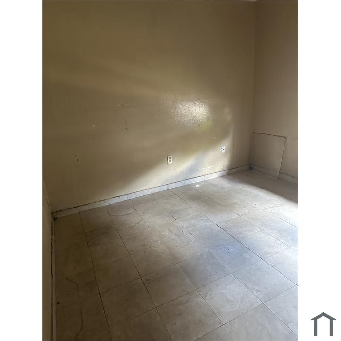2016 Somerville Dr N