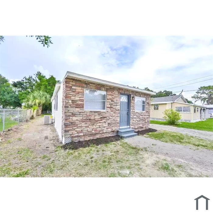 2203 Cochran St