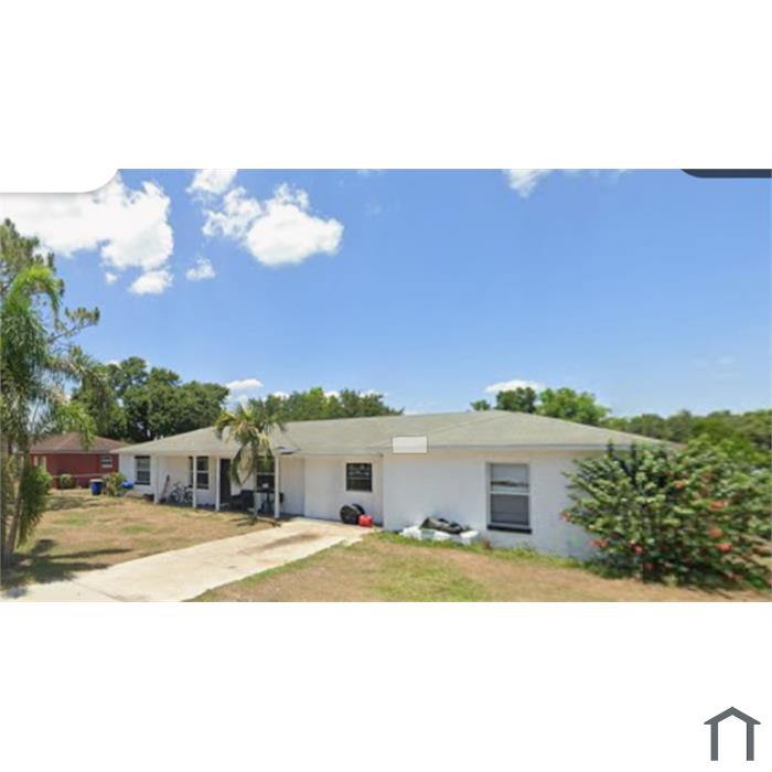 2090 Greentree Ct