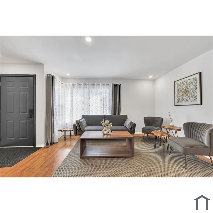 522 Lake Dexter Blvd