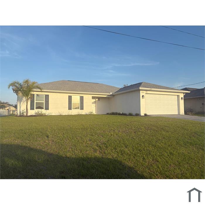 3223 NE 14th Ave