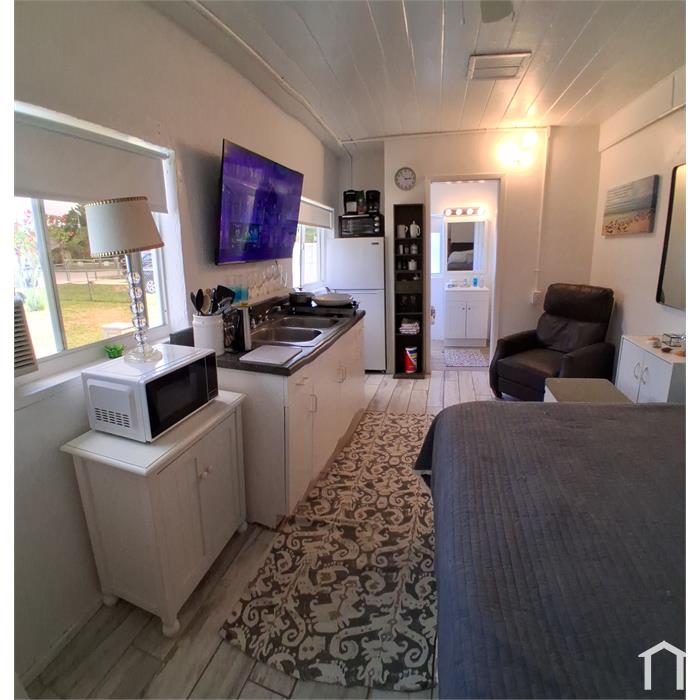 1731 Ixora Dr
