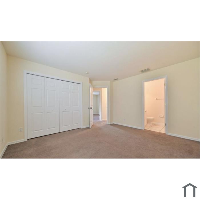 2407 Lantana Ave