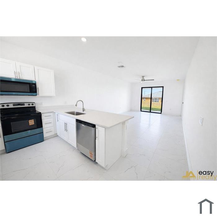 1127 Homer Ave S