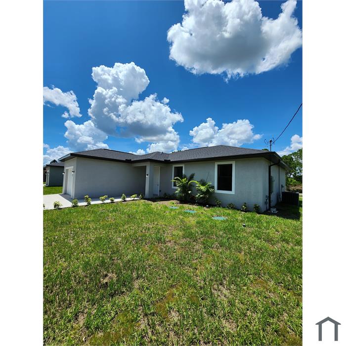 1123 Deauville St E Lehigh Acres