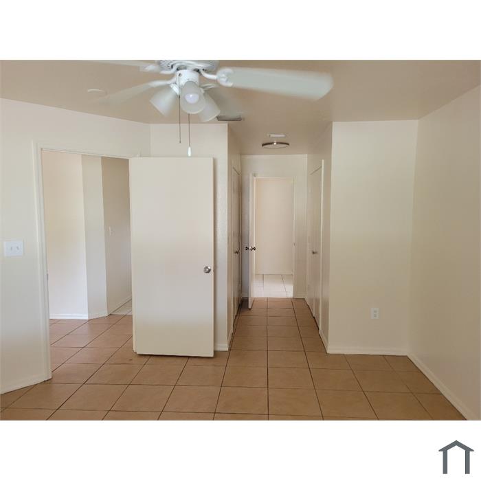 3403 N Osprey Ave