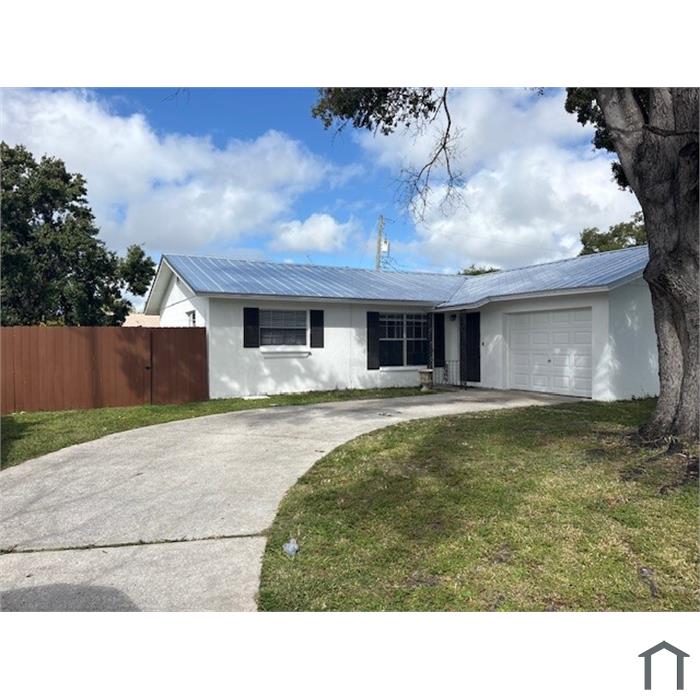 1703 N Pompano Ave