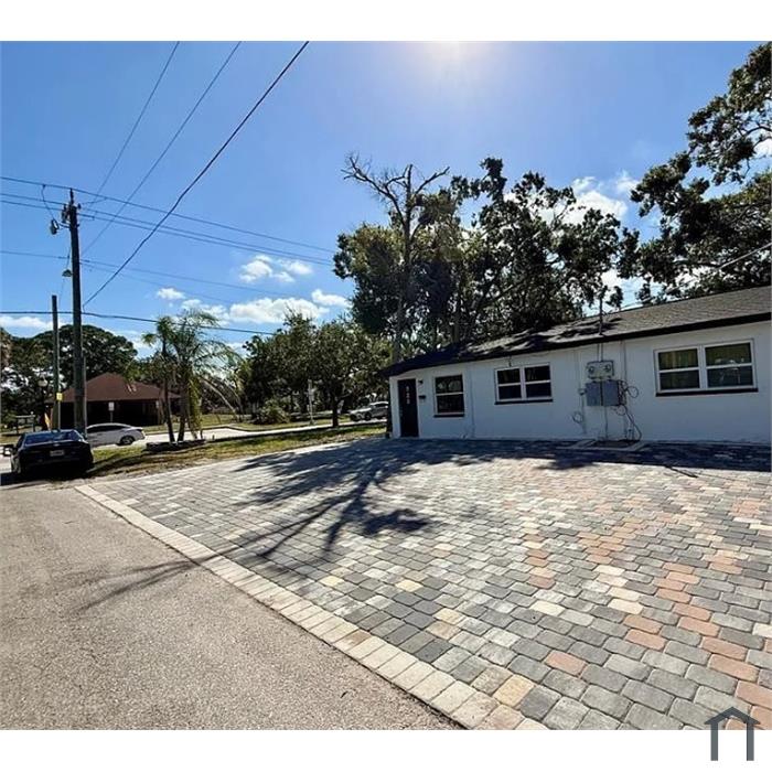 721 N Osprey Ave