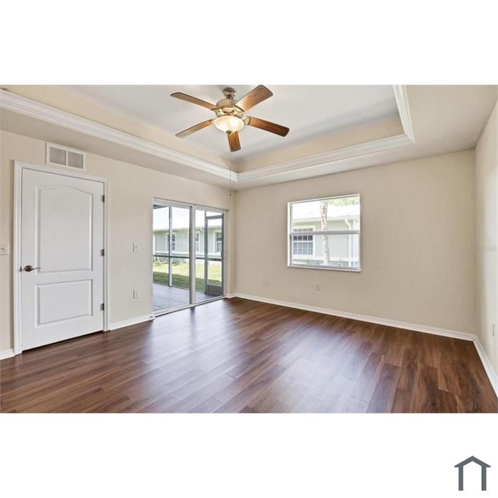 Emerald Oak Apartments