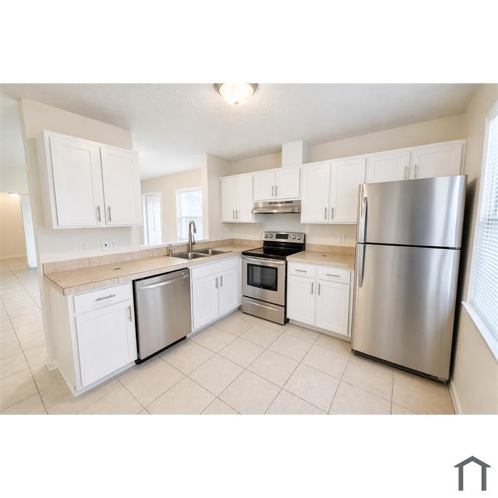 3141 Huron Ave