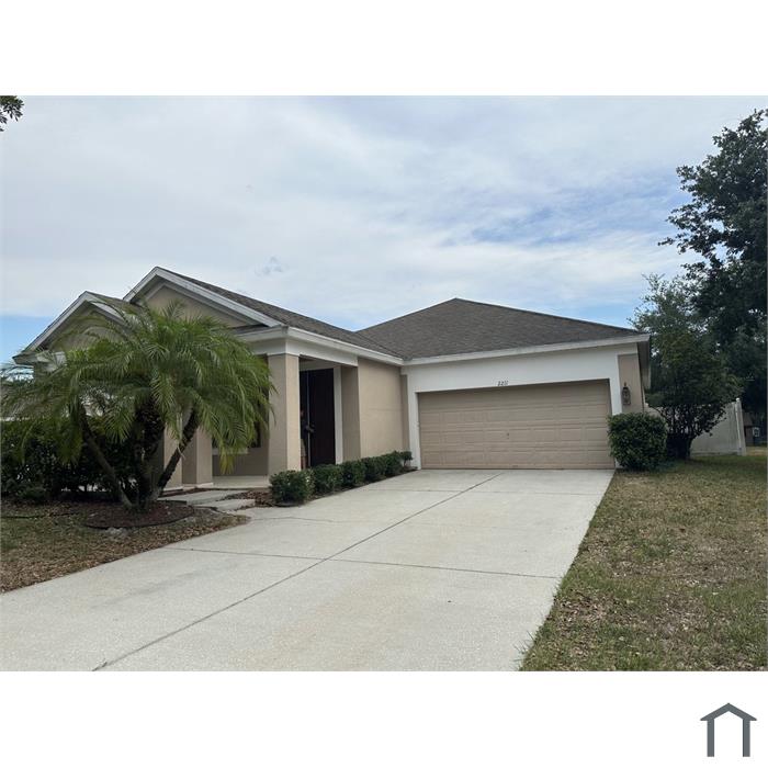 2211 Pine Oaks Trl