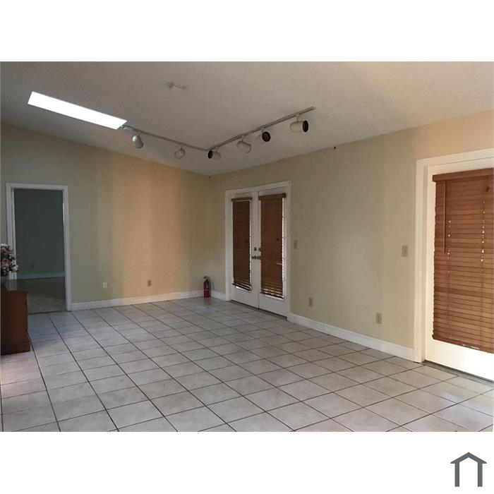 701 Harland Ct