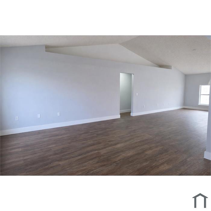 1451 Swan Ct