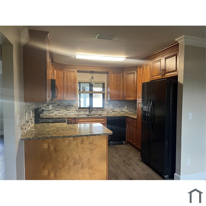 448 NW Raymond Ln