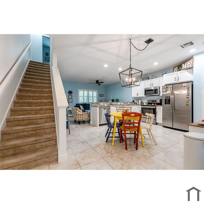 941 NE Trailside Run