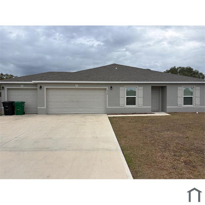 579 NW North Macedo Blvd