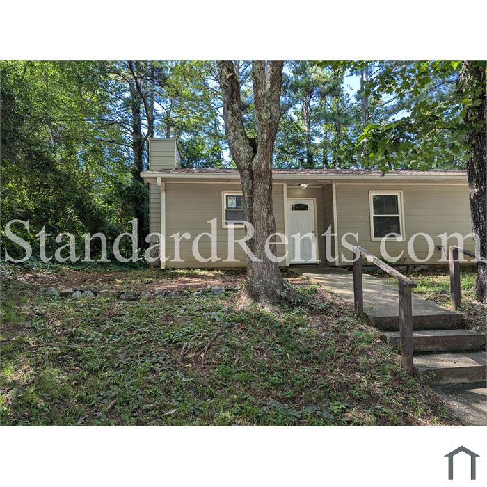 461 Booth Cir SW