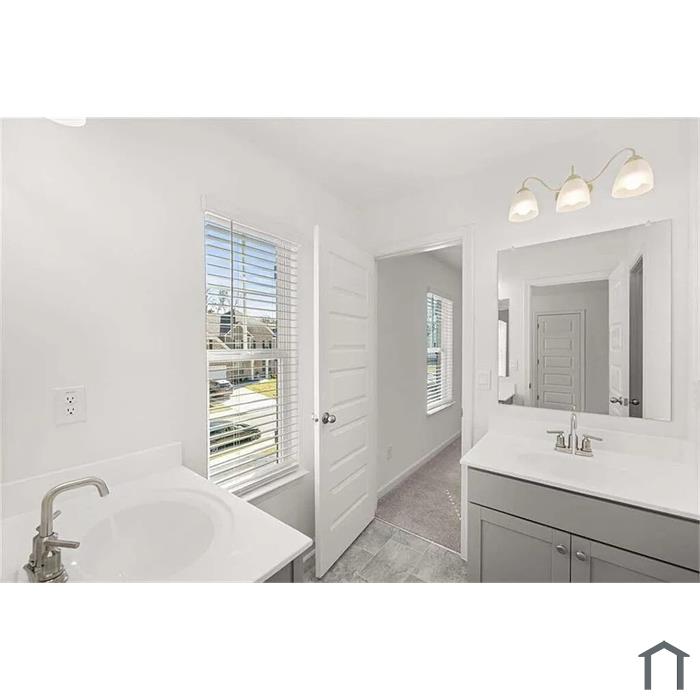 1190 Trident Maple Chase