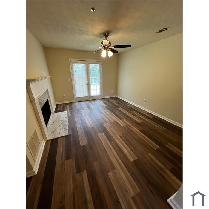 2360 Wellington Cir