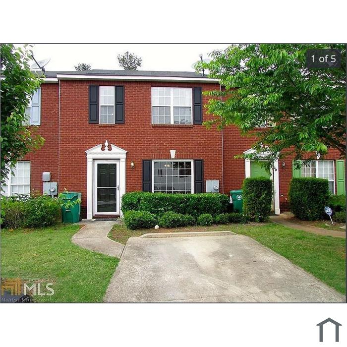 5825 Strathmoor Manor Cir