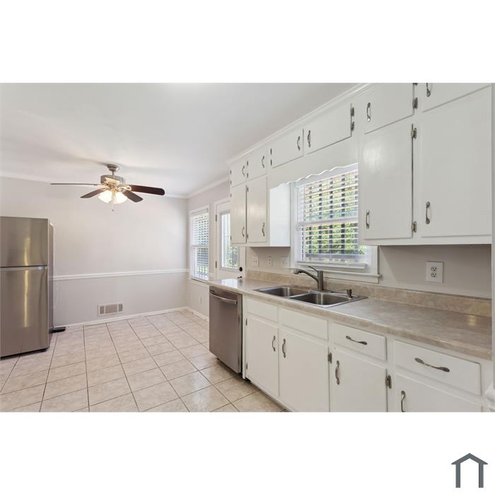 3 Bedroom Single Family House 2130 Tiffany Trl in Lithonia, GA