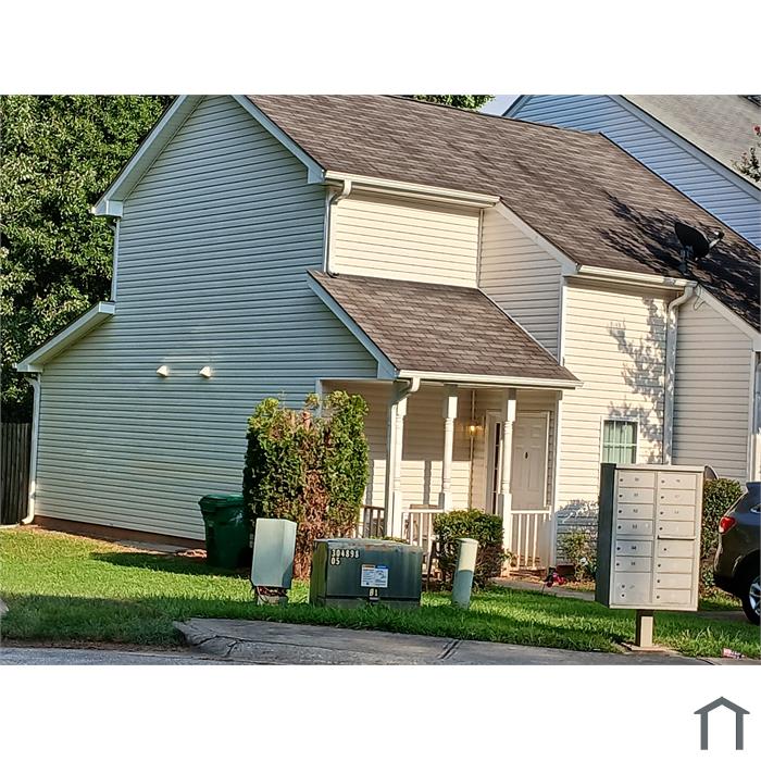 2596 Wellington Walk Pl