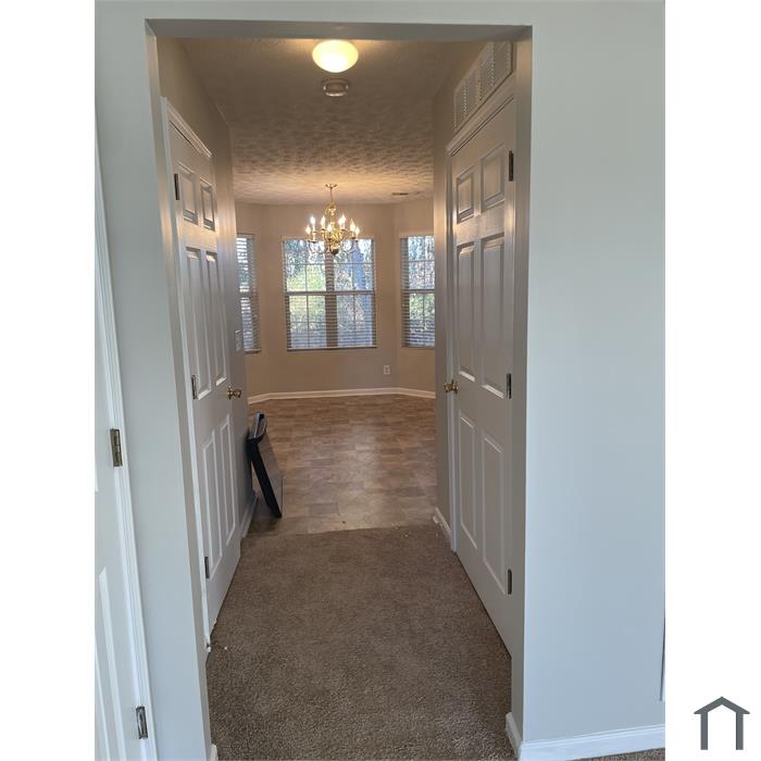 5587 Strathmoor Manor Cir