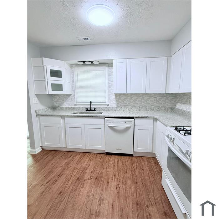 280 Timber Creek Ln SW