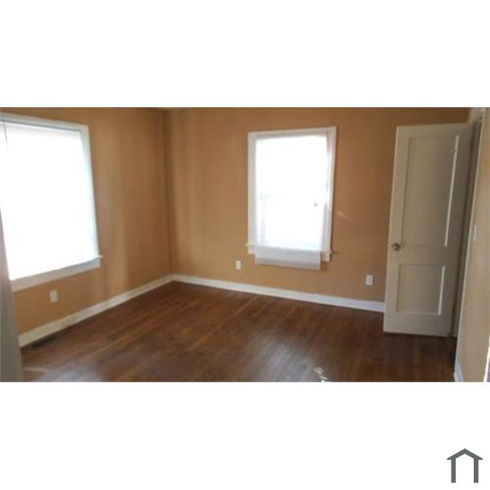 595 Colonial Cir SE