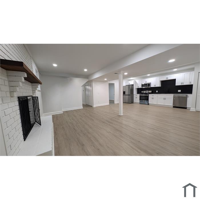 650 Lake Dr SW