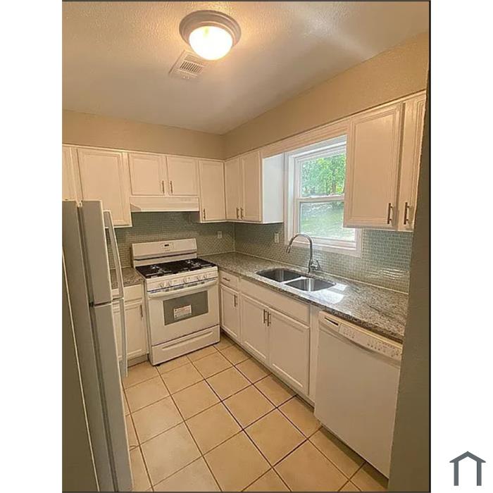 2644 Dorian Dr Apt D