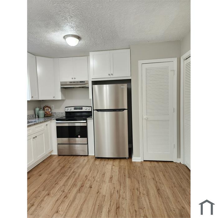 3056 Parkside Ct