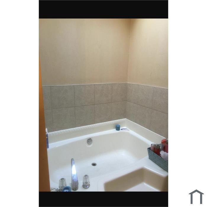 4 Bedroom Single Family House 620 Woodcrest Manor Dr in Stone Mountain