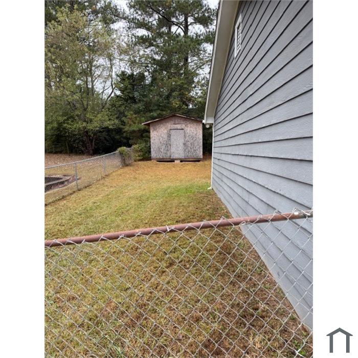 3405 Creekwood Dr SE