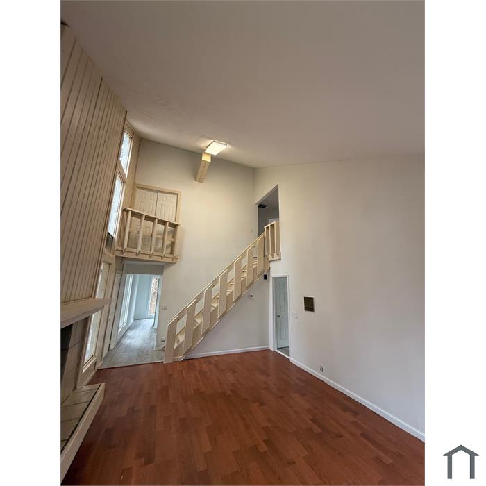 6062 Lakeshore Dr SE