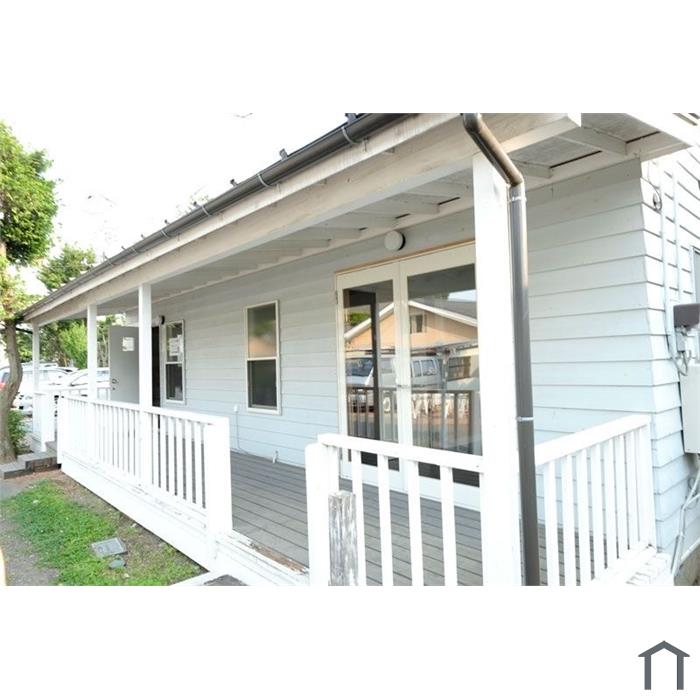 781 Riverside Pkwy