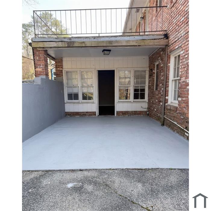 71 Low St