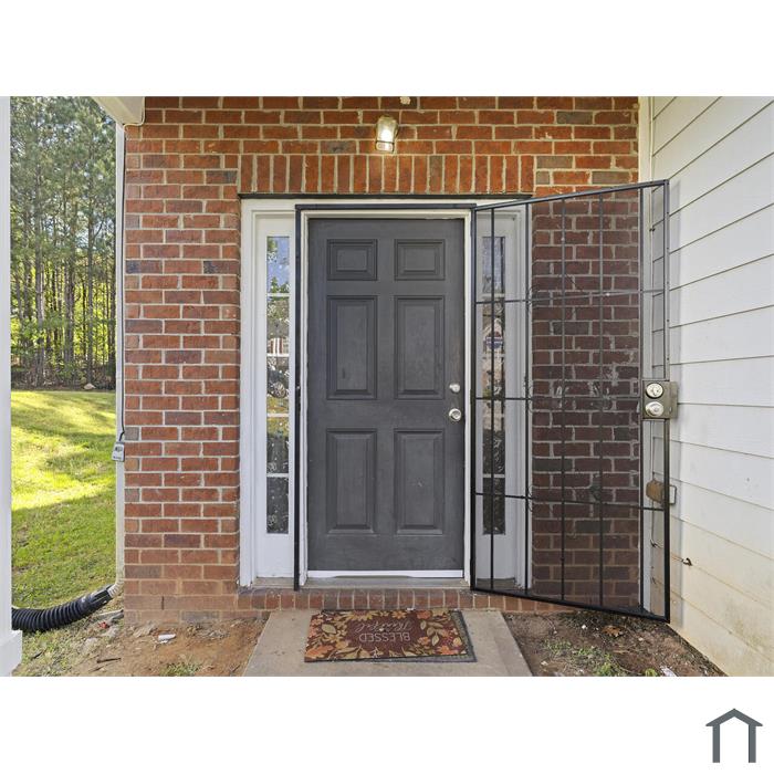 4 Bedroom Townhouse 271 Brookview Dr in Riverdale, GA