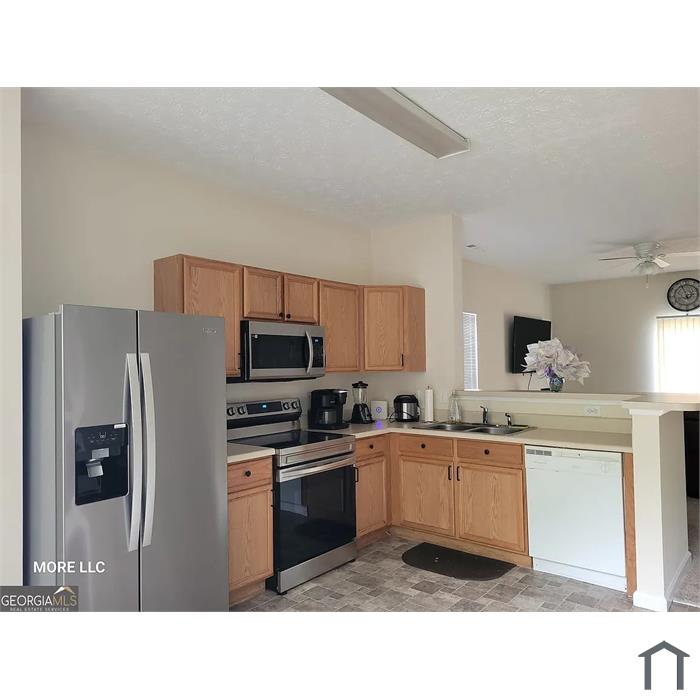 6104 Camden Forrest Ct