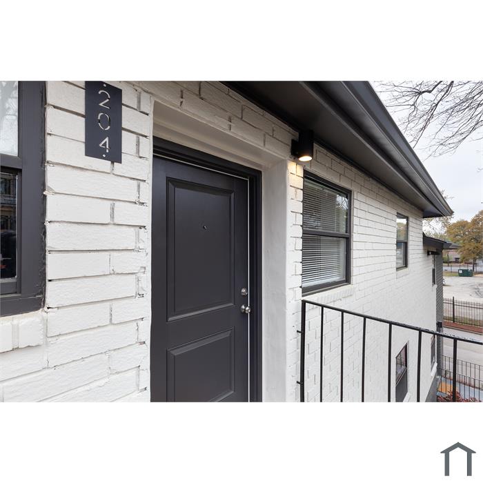 396 Linden Ave NE
