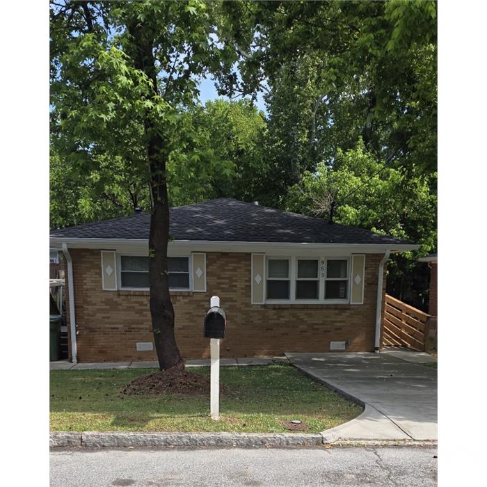 953 Neal St NW