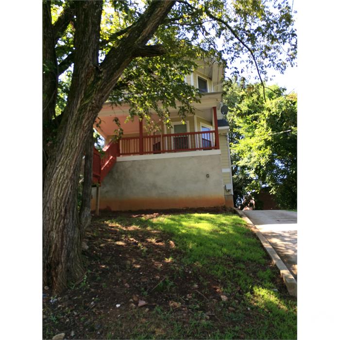 594 Thurmond St NW