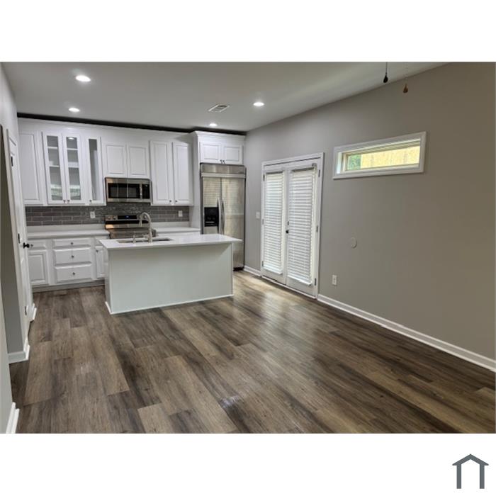 48 Claire Dr SE