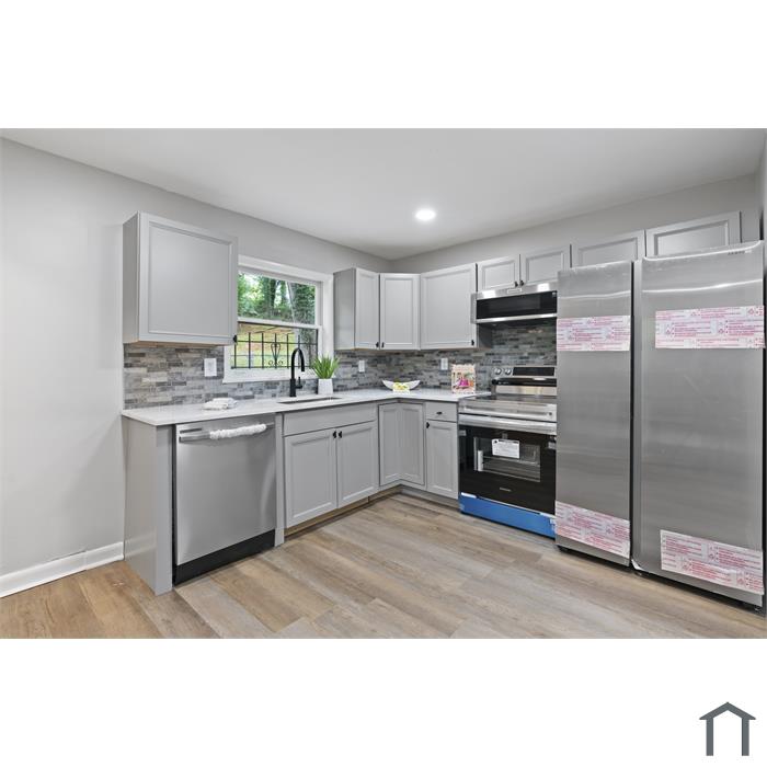 312 Banberry Dr SE