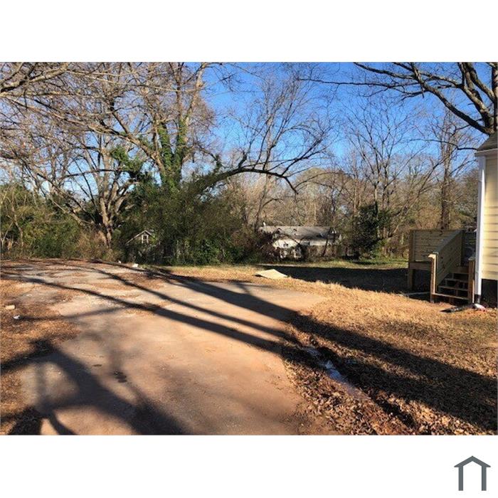 752 McDonough Blvd SE