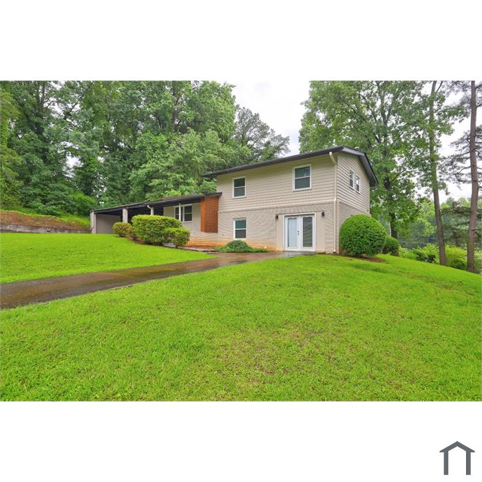 1675 Bouldercliff Ct SE
