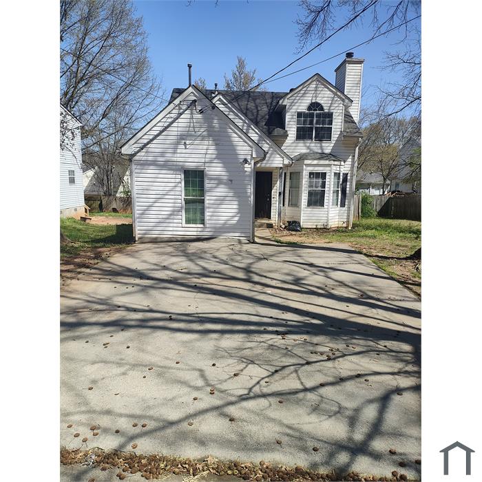 603 Waynes Ct SE