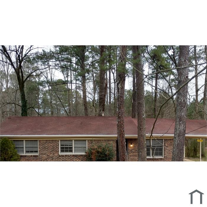 1015 Forest Valley Dr SE