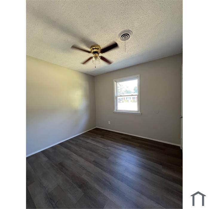 2053 Fernwood Cir