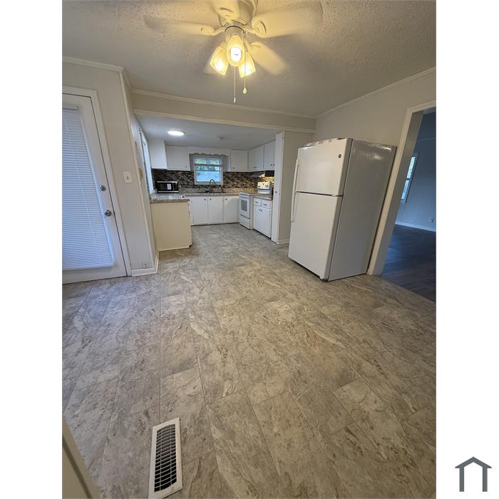 3011 Storey Dr